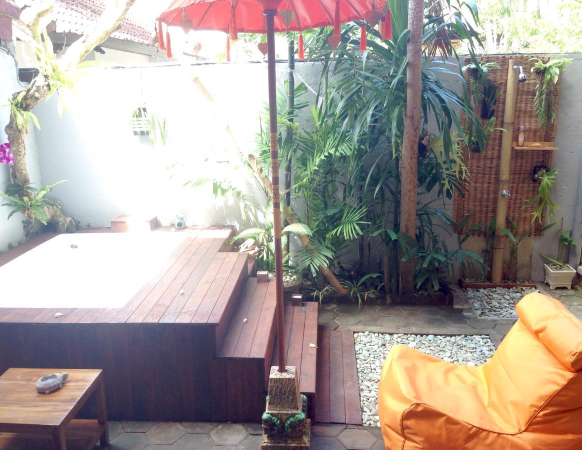 Seminyak Hideaway Hotel Buitenkant foto